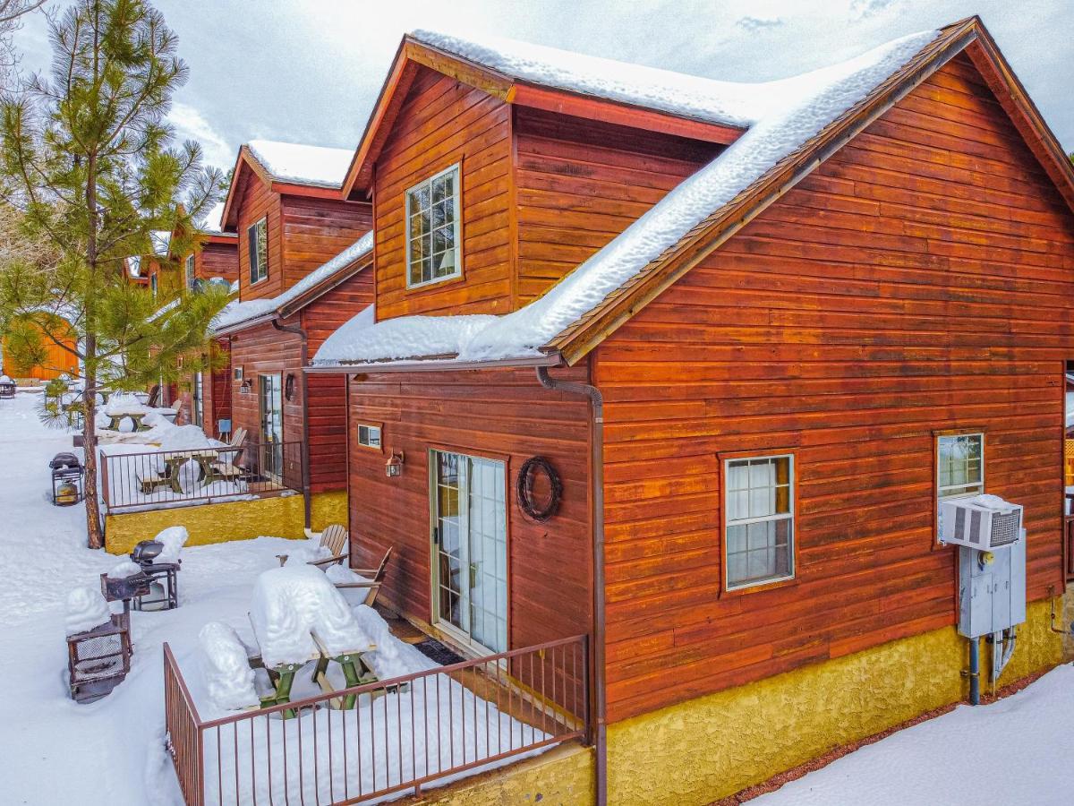 Cabin #4 The Wolves Den - Pet Friendly- Sleeps 6 - Playground & Game Room Payson Exterior photo