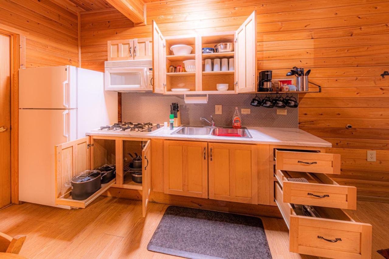 Cabin #4 The Wolves Den - Pet Friendly- Sleeps 6 - Playground & Game Room Payson Exterior photo
